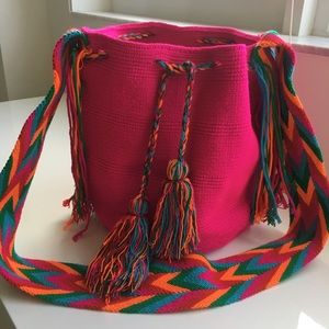 New hand-woven Colombian Wayuu cross-body bag